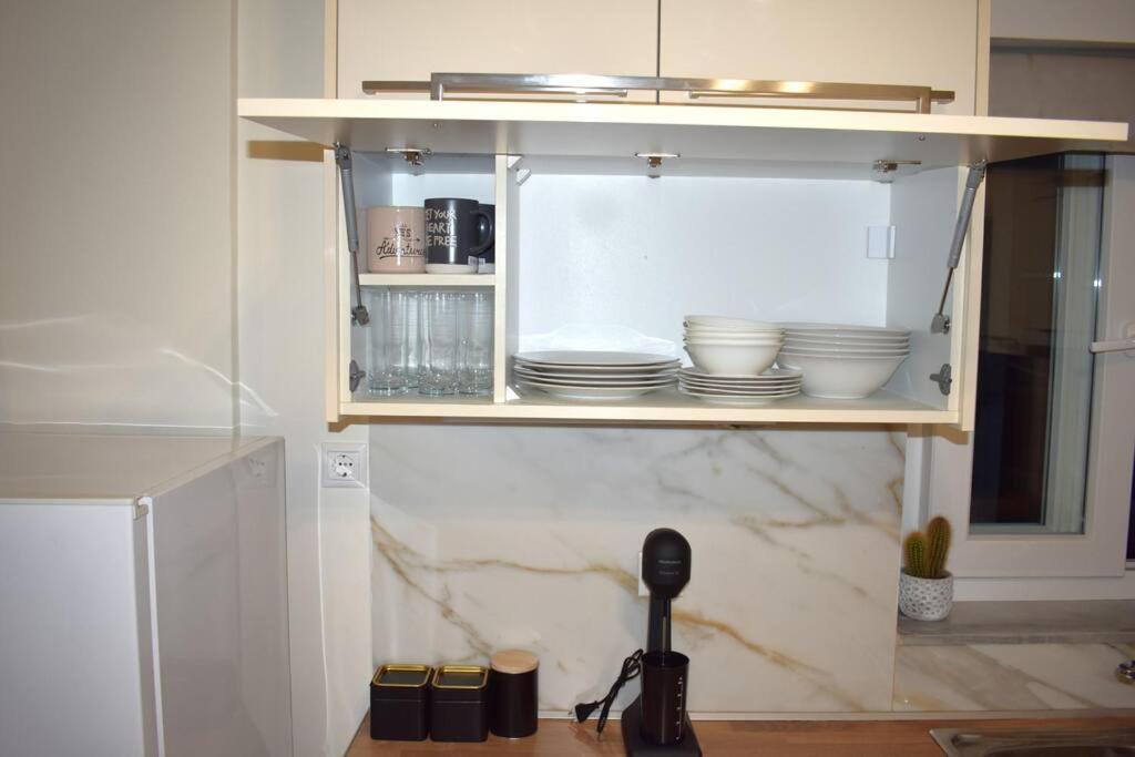 Lydia'S Apartment Thessaloníki Ngoại thất bức ảnh